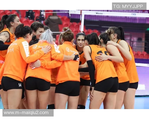 热议武汉排球队实力变革与欧冠足球的未来发展趋势